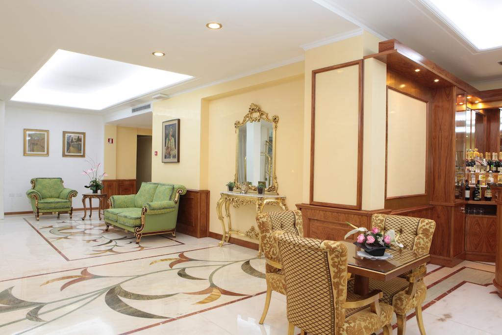โรงแรมมาร์โกนี มิลาน ภายนอก รูปภาพ